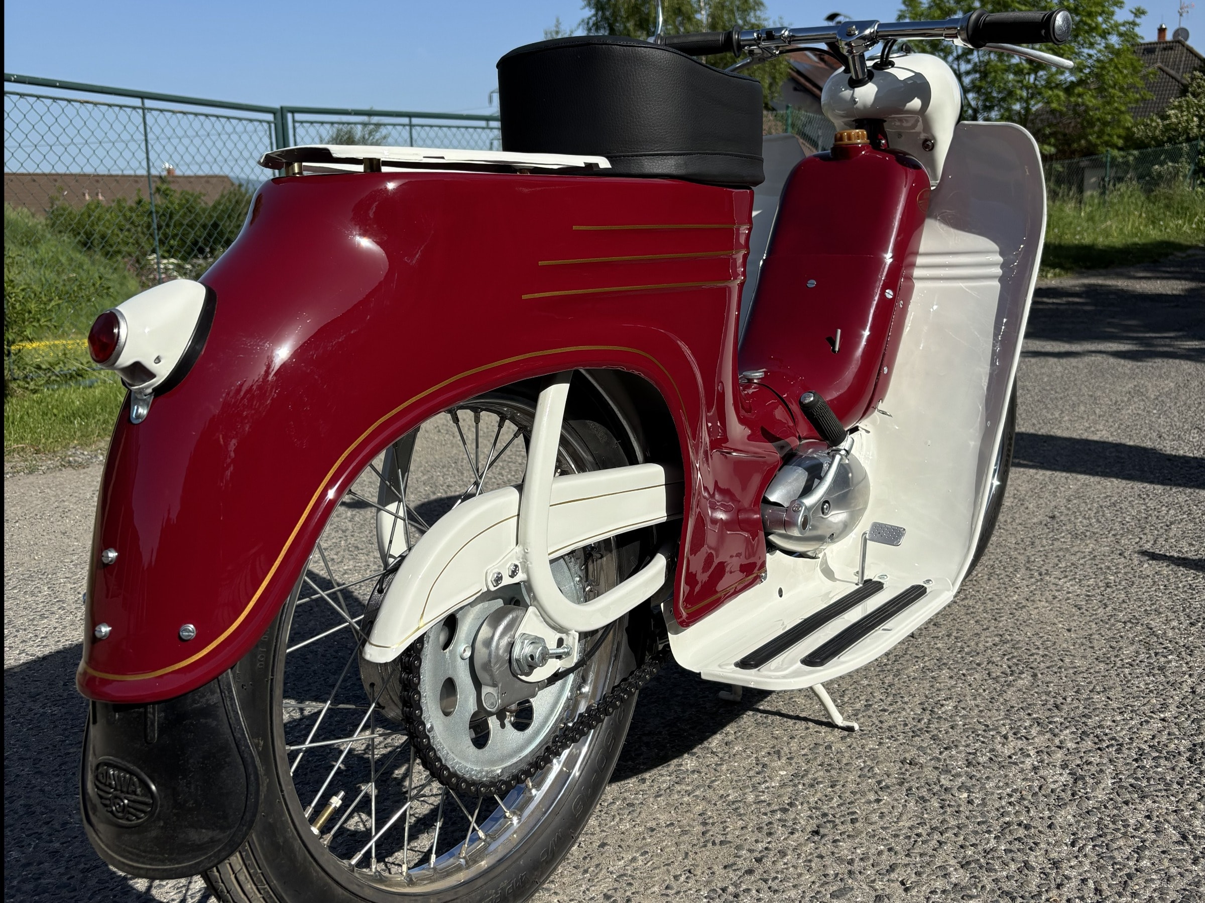 Jawa 555 De Luxe — 4